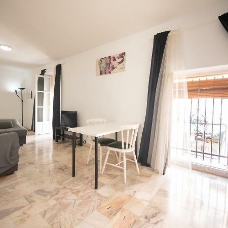 Apartamentos Arc House Sevilla Bagian luar foto