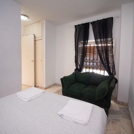 Apartamentos Arc House Sevilla Bagian luar foto